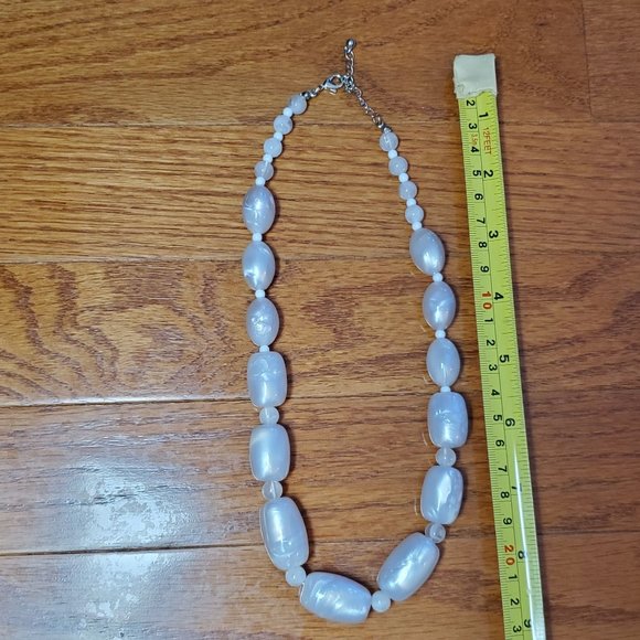 Charming Charlie's White pearl colored necklace.  Adjustable clasps.  New - Picture 3 of 6